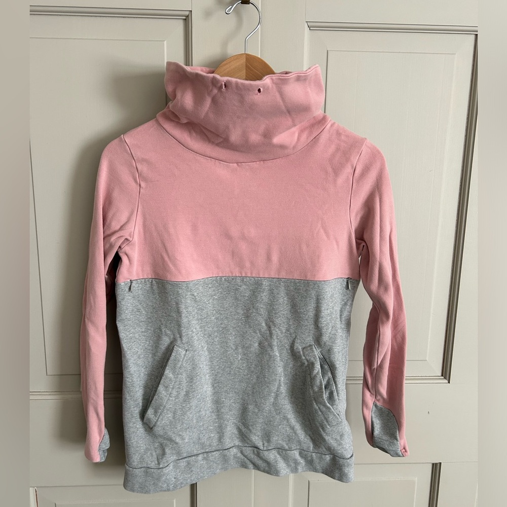 Nursing Queen Sweatshirt Pullover size XS